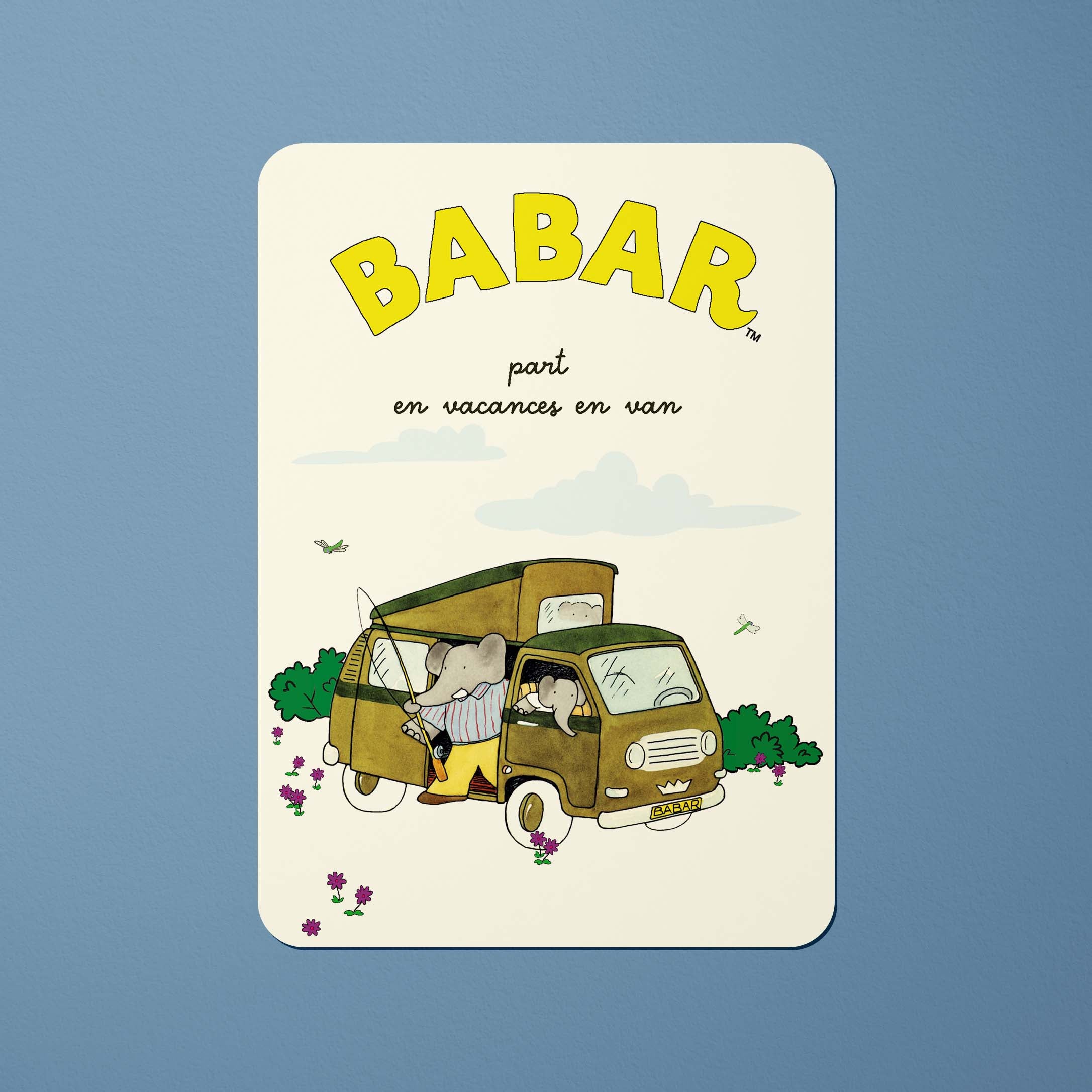 Carte postale Babar Babar part en vacances en van